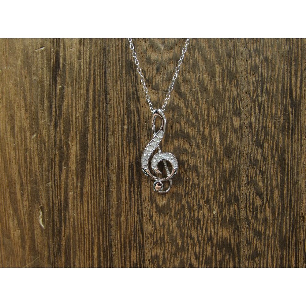 18" Sterling Silver Diamond Chip Music Note Pendant Necklace Vintage Minimalist